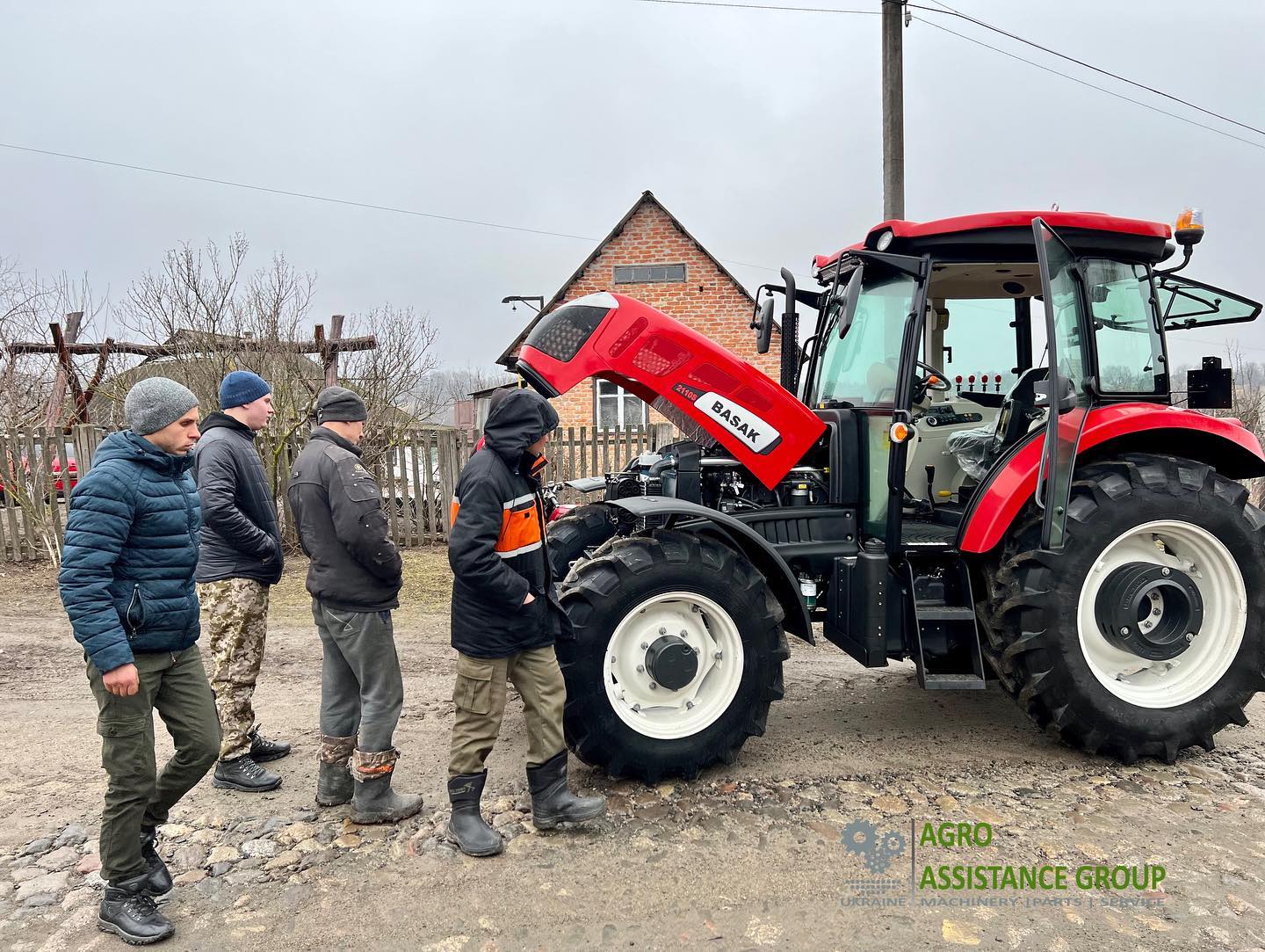доставка нового трактора в Кропивницьку область