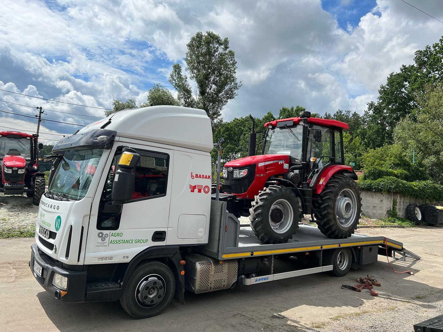 доставка трактора ЮТО в Чернігівську область