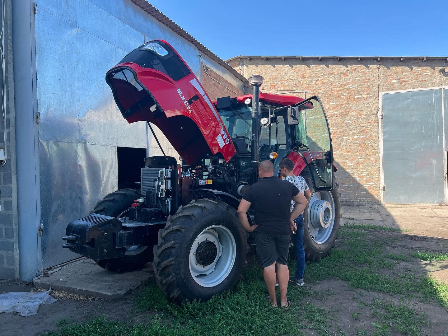 Доставка трактора YTO в Полтавську область